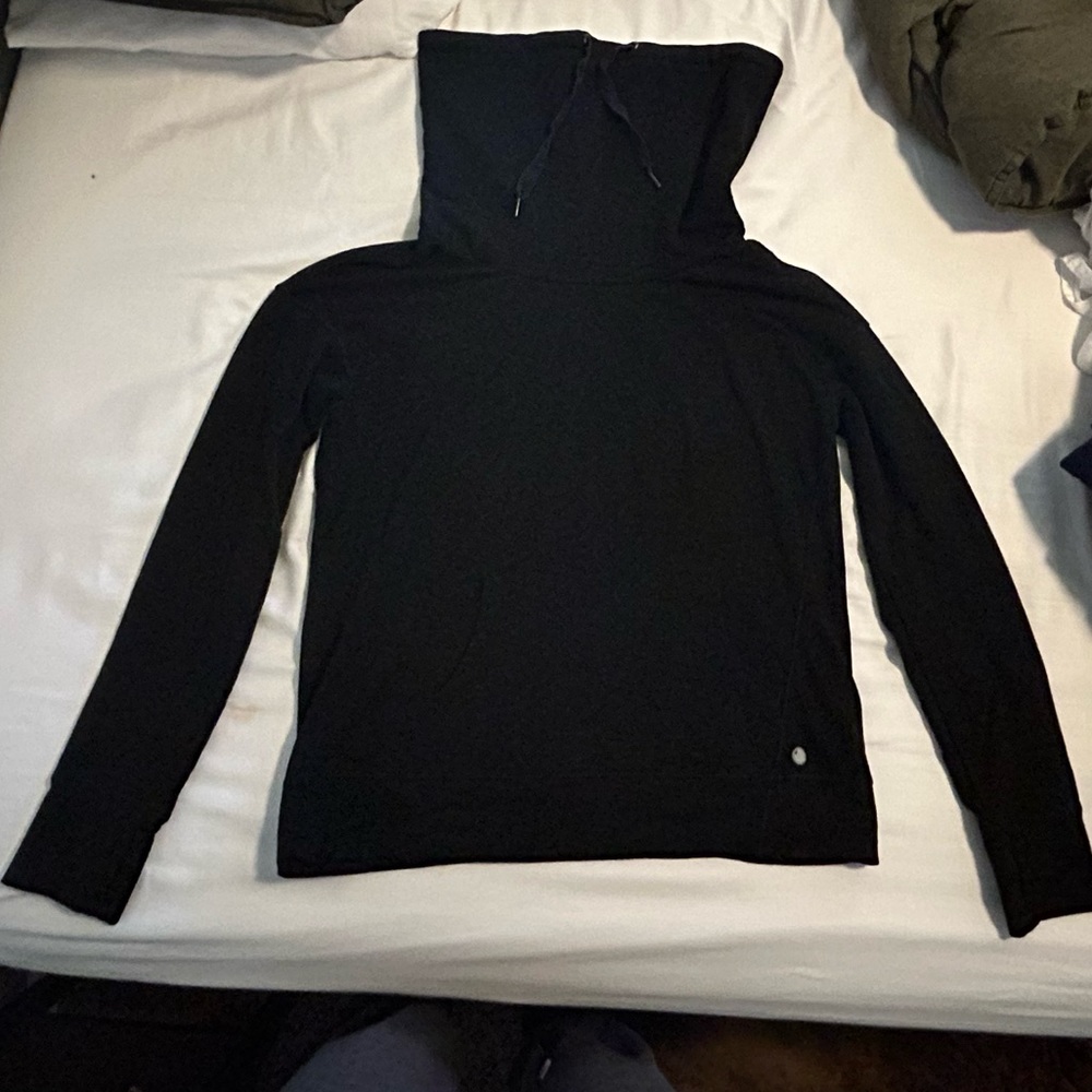 Black yogalicious sweatshirt